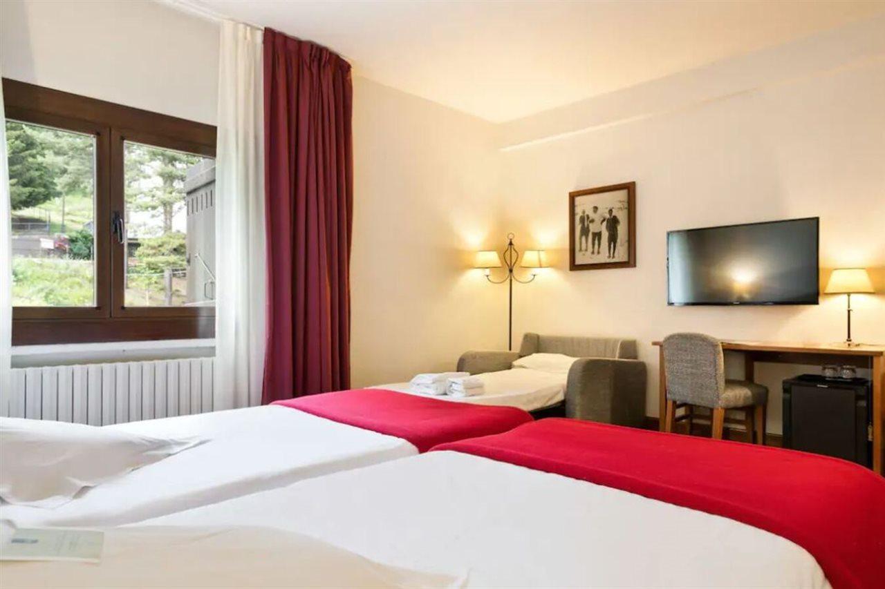 Snoe Hotel Formigal Buitenkant foto