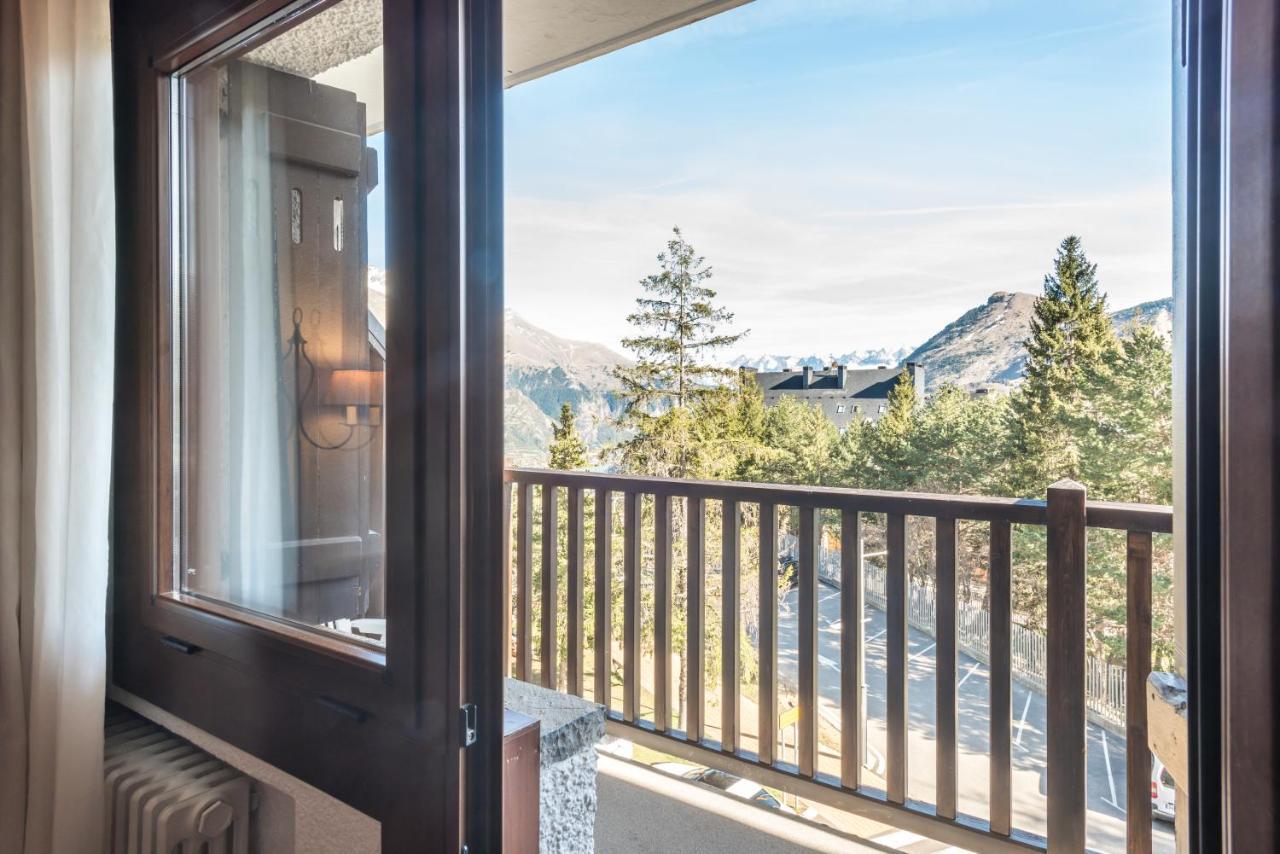 Snoe Hotel Formigal Buitenkant foto