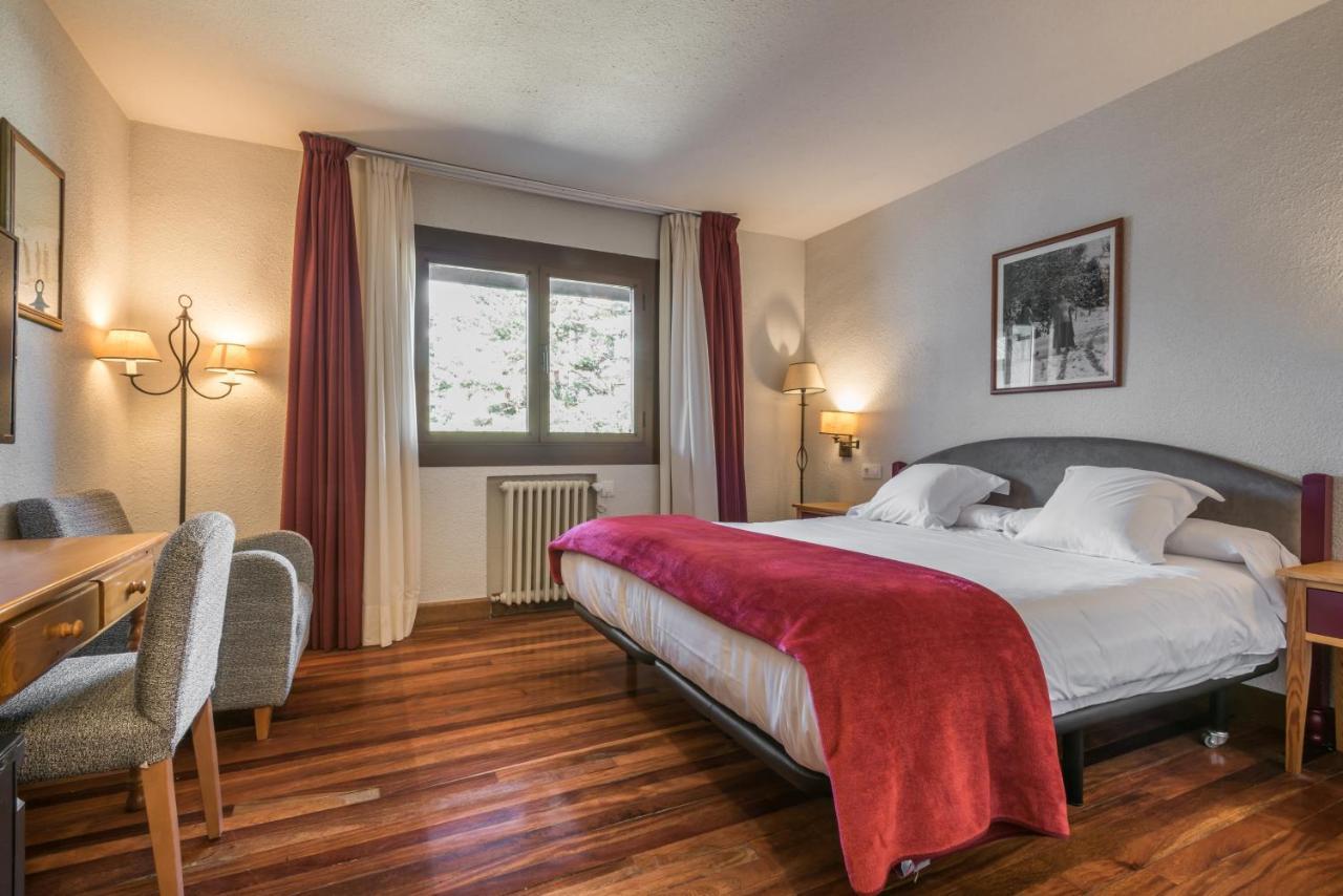 Snoe Hotel Formigal Buitenkant foto