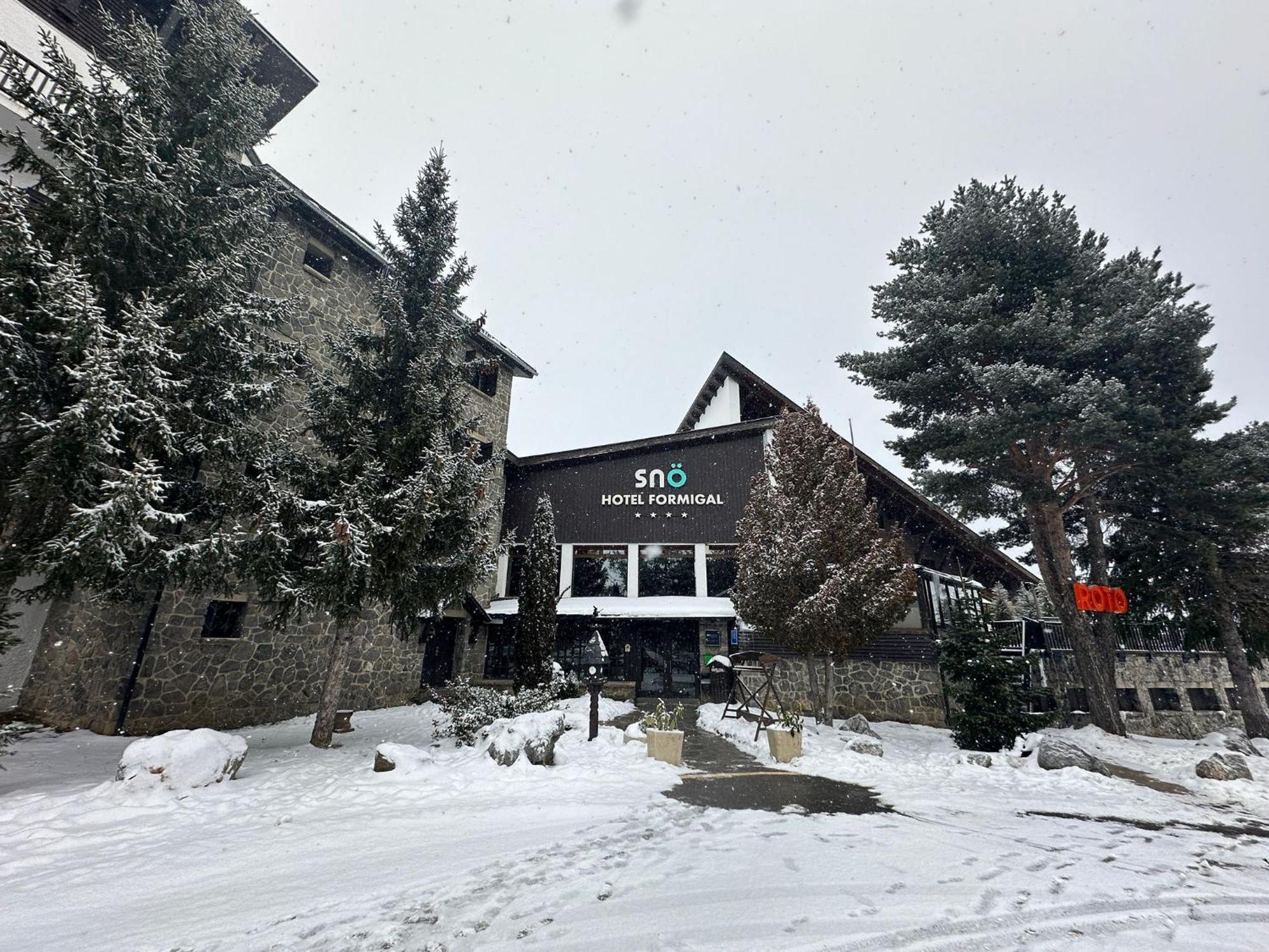 Snoe Hotel Formigal Buitenkant foto