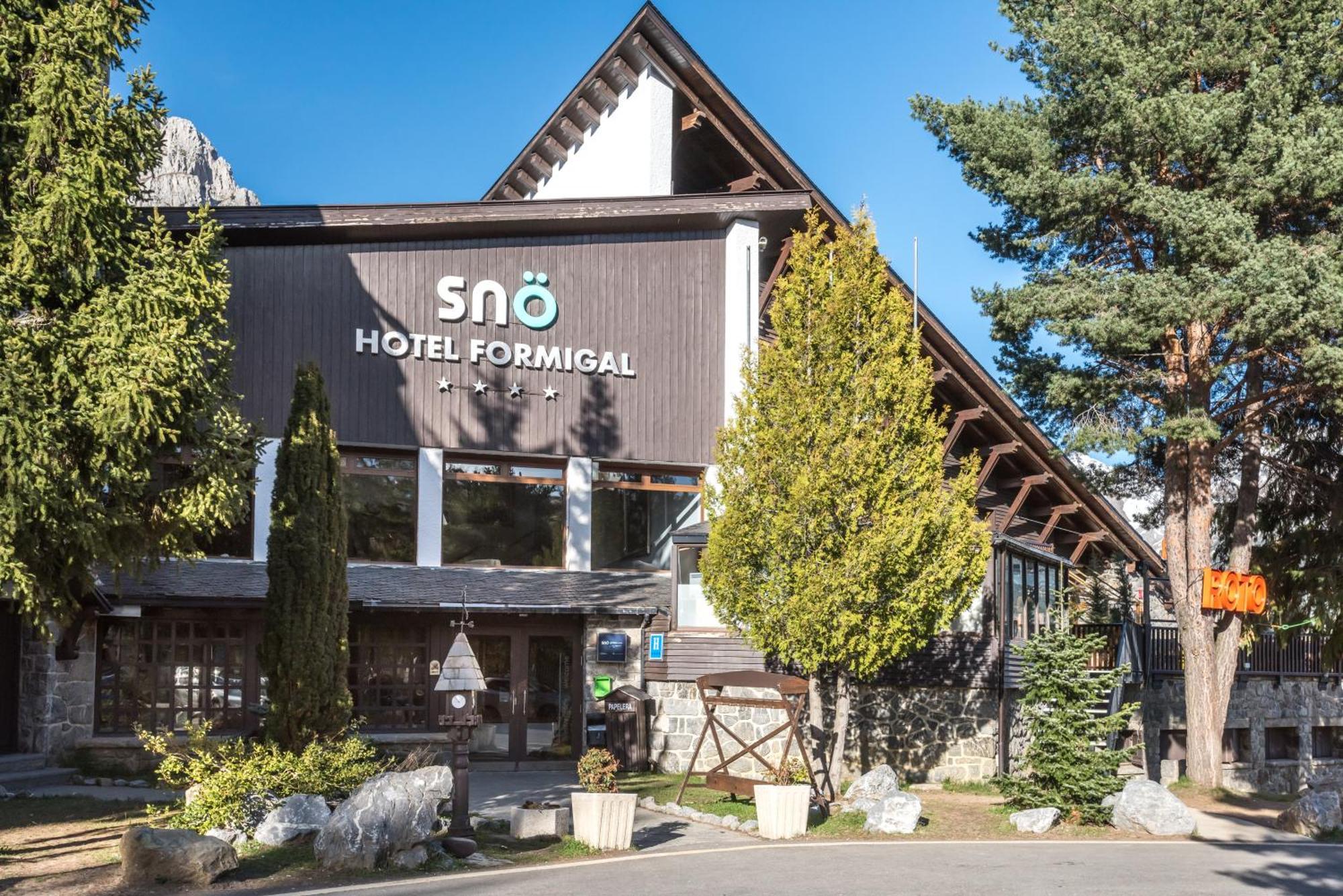 Snoe Hotel Formigal Buitenkant foto