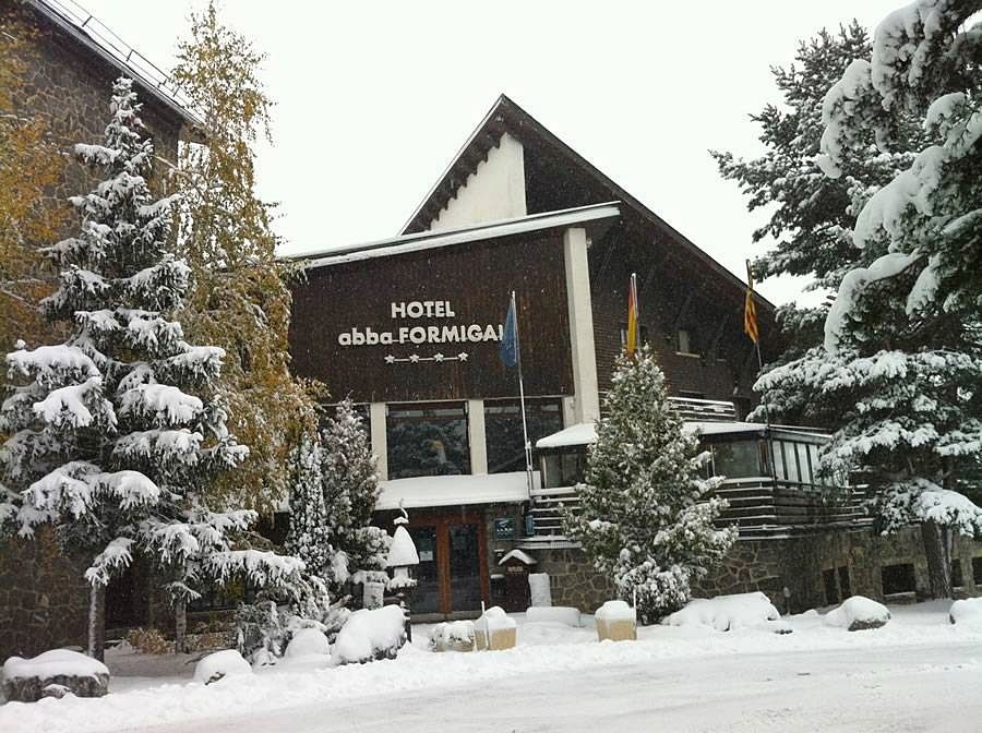 Snoe Hotel Formigal Buitenkant foto