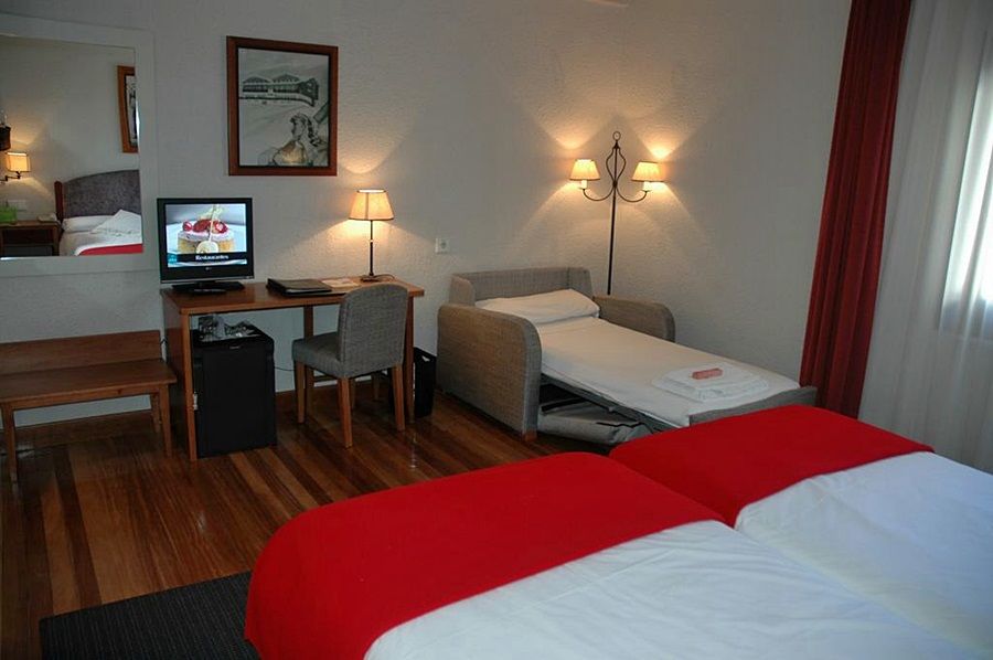 Snoe Hotel Formigal Buitenkant foto